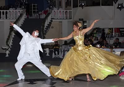 Dirección Coreográfica Online para XV Años (USA & Latinoamérica)